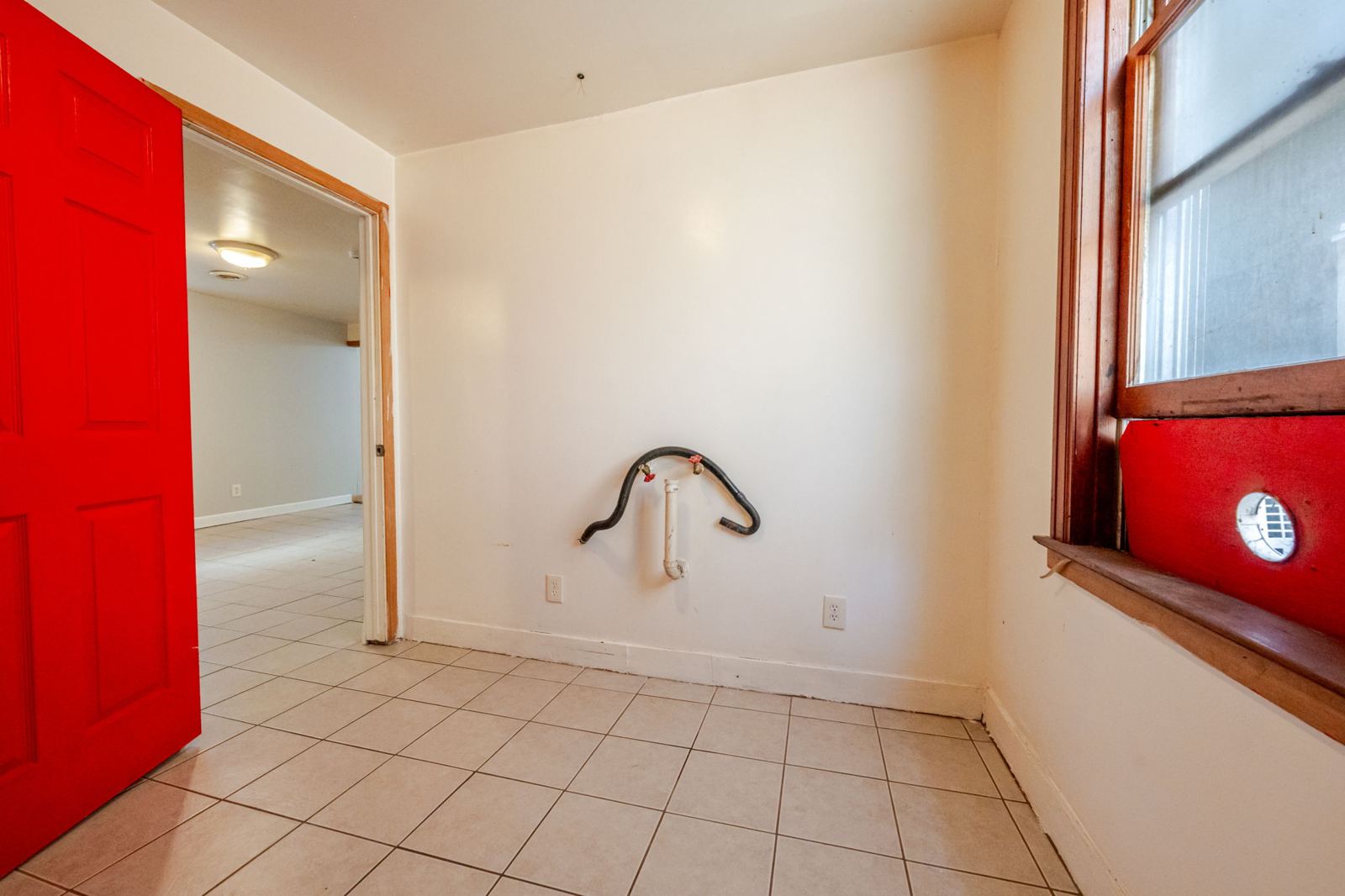 Utility room, from the other side