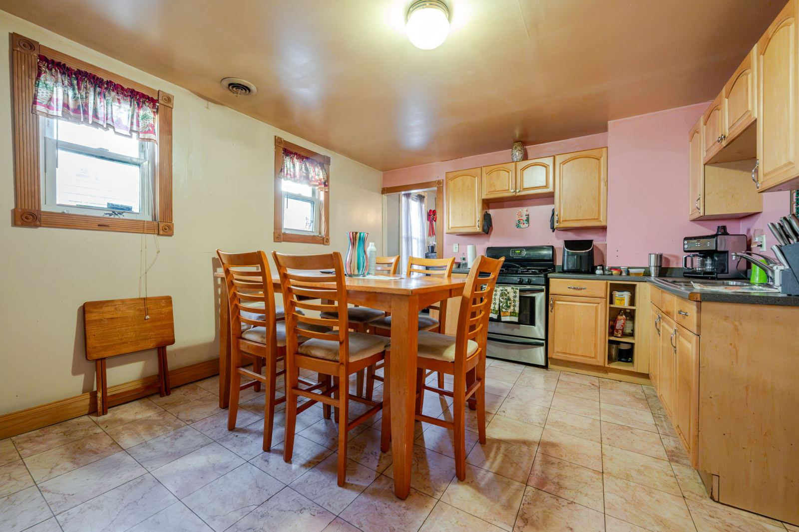 Kitchen and dining area