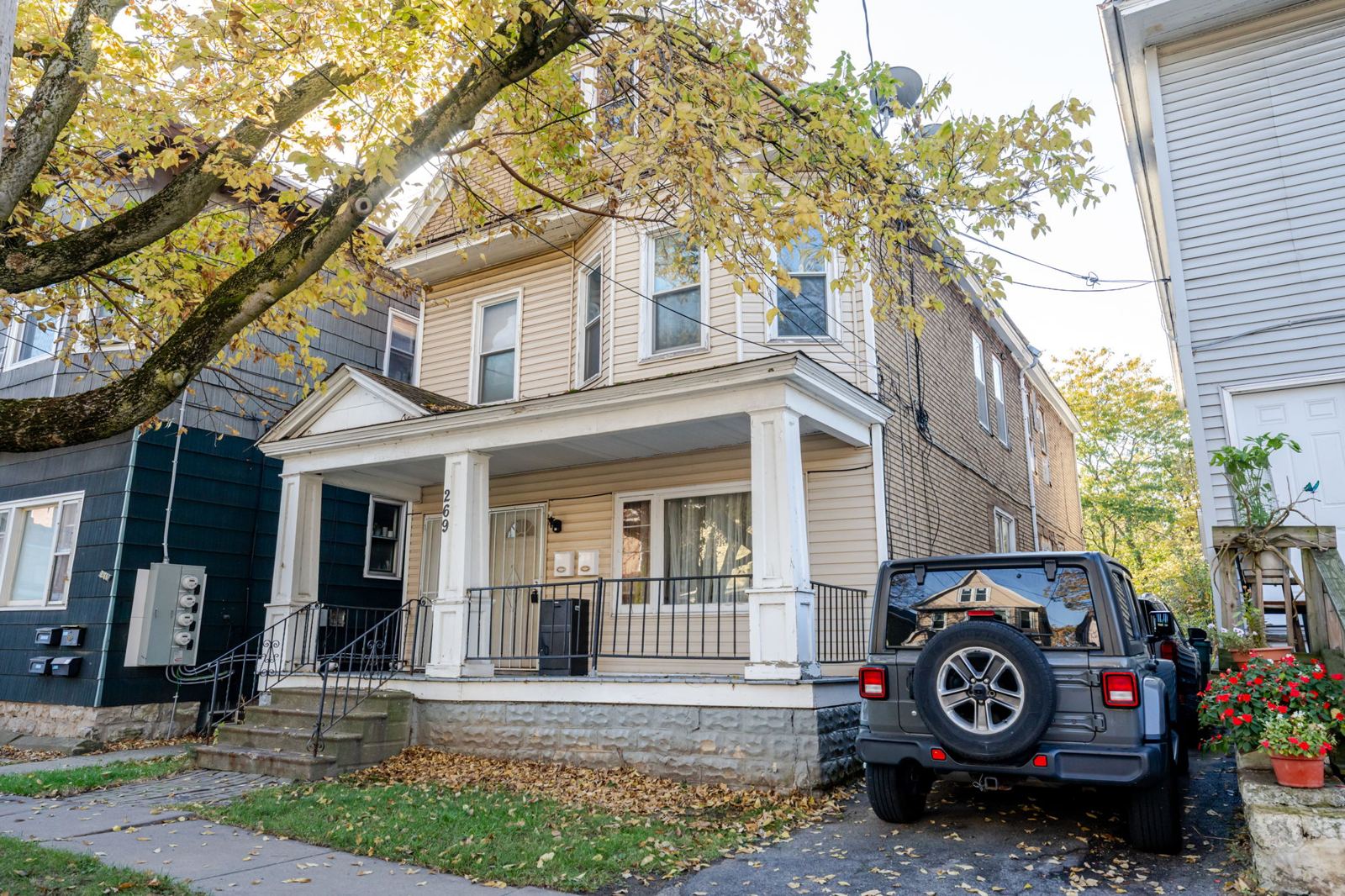 Front of the house, from the right