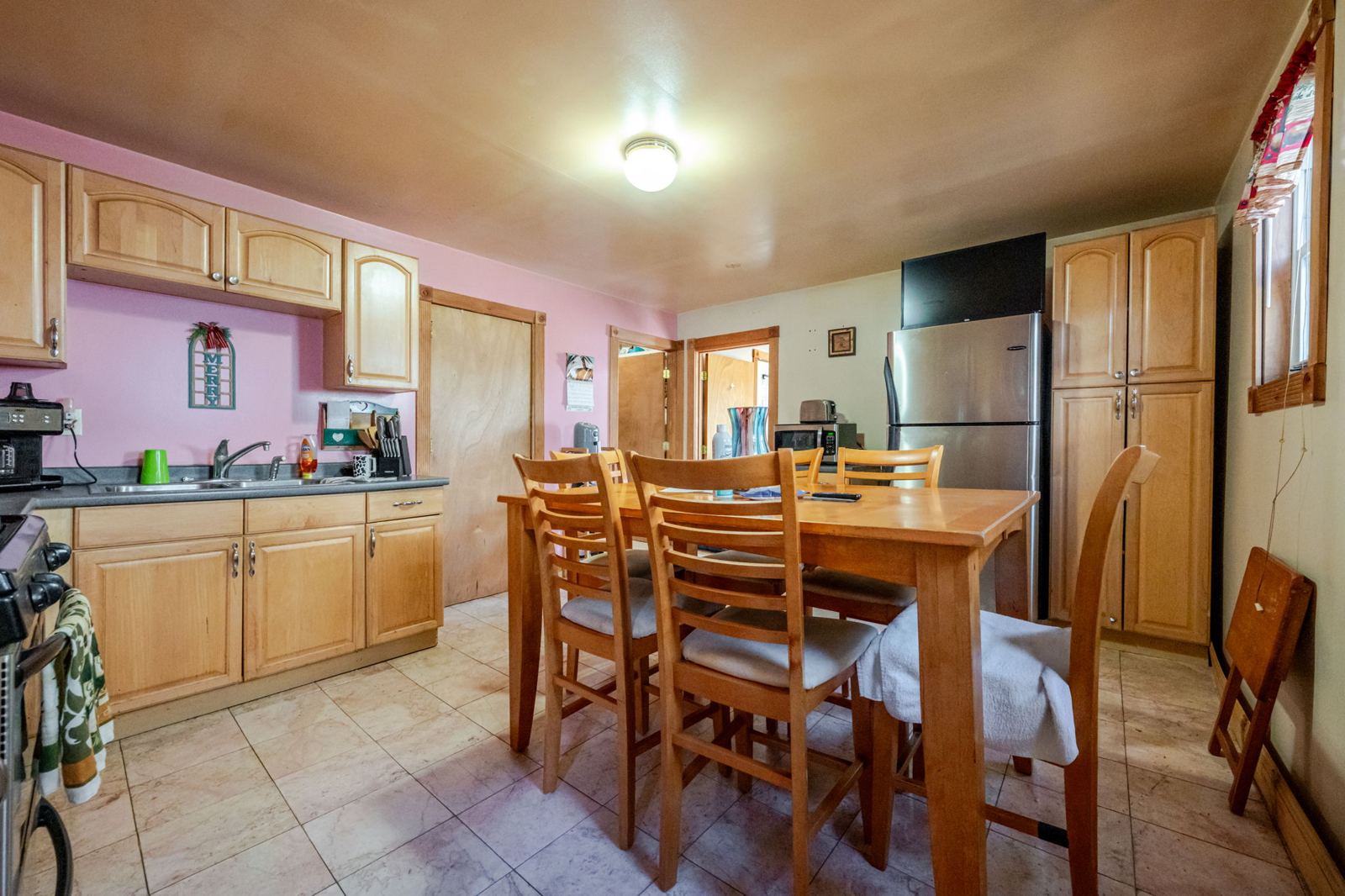 Kitchen and dining area, from the other end