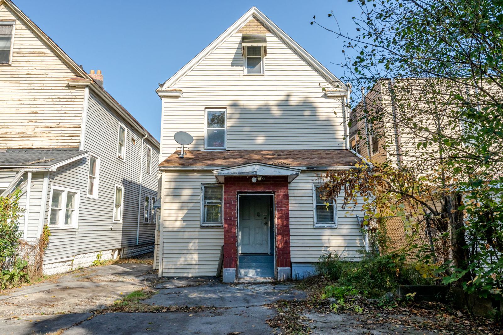 Rear of the house, from the driveway