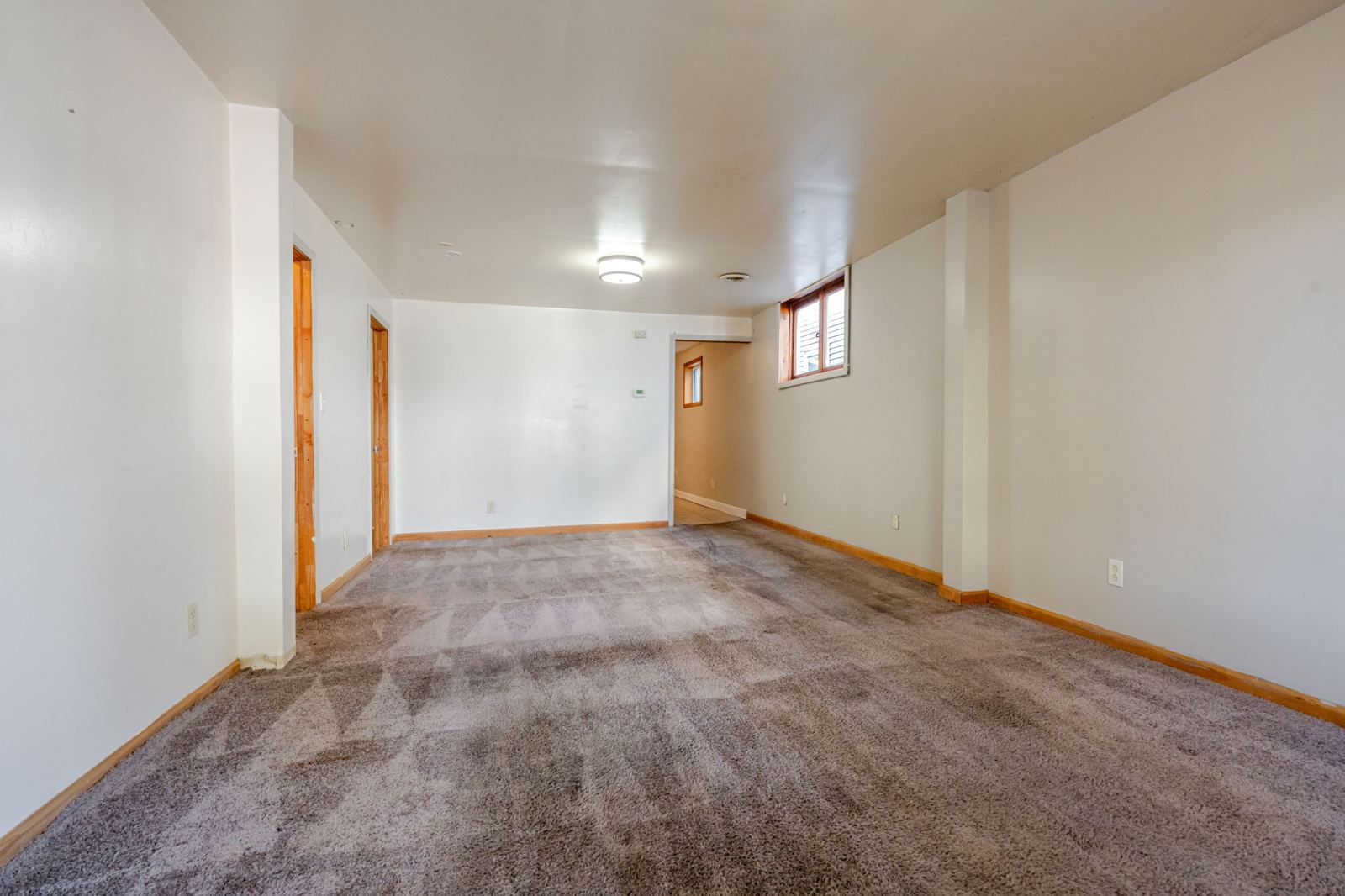 Lower apartment living room, from the other end